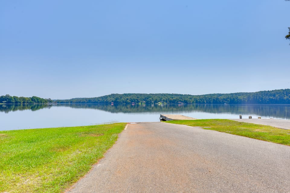 2 Red Level Rentals on a Working Farm! Apartment in Alabama