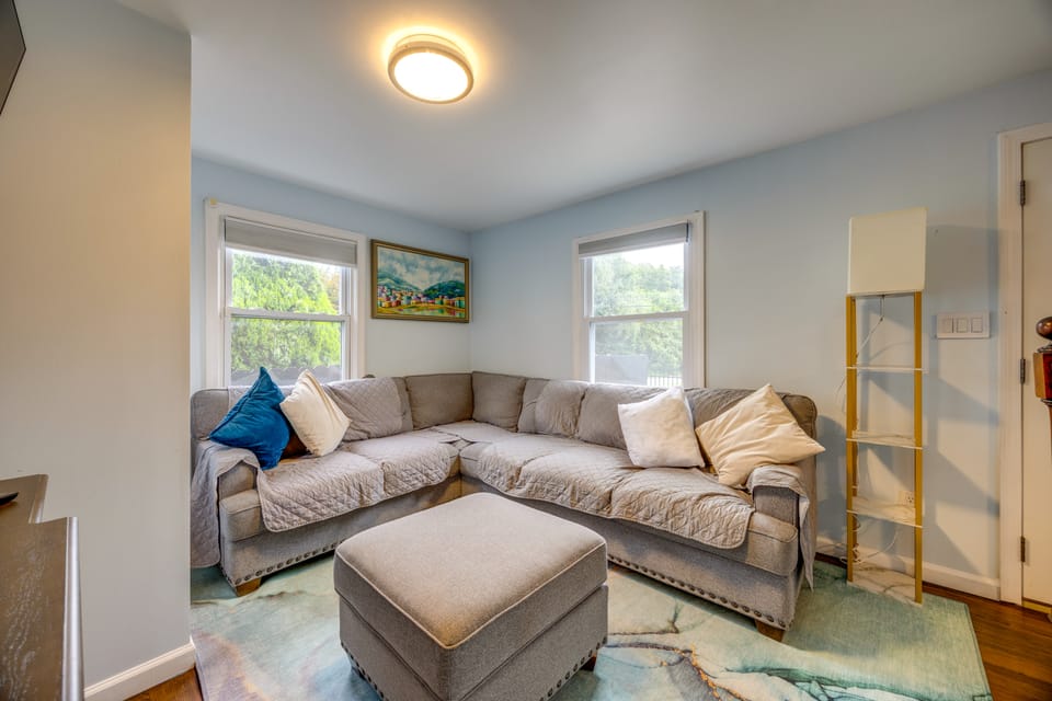 Extended Stay Near Yale: East Haven Home w/ Yard! House in East Haven