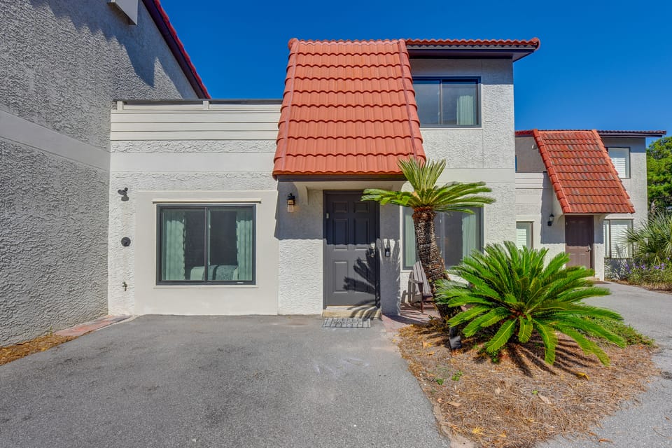 Steps to Blue Mountain Beach! 30A Getaway w/ Deck Apartment in South Walton County