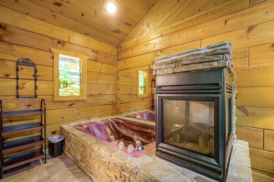 The Highlands: Smoky Mtn Getaway in Sevierville House in Pigeon Forge