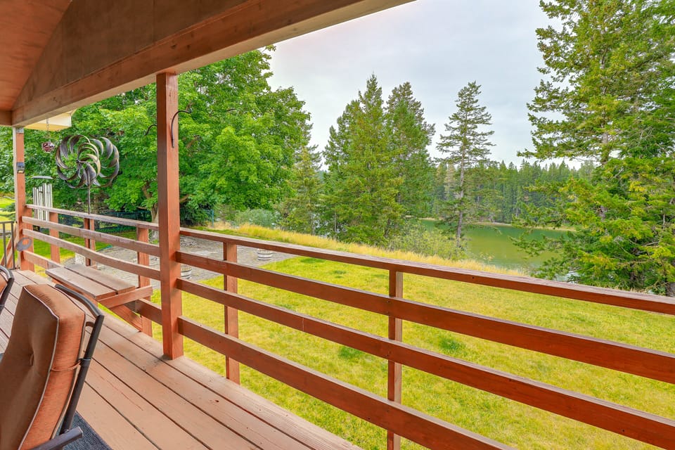 Riverfront Group Getaway Near Glacier NP House in Columbia Falls