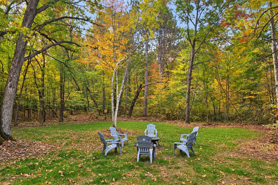 Brand New! Peaceful Wooded Retreat in Holcombe! House in Wisconsin