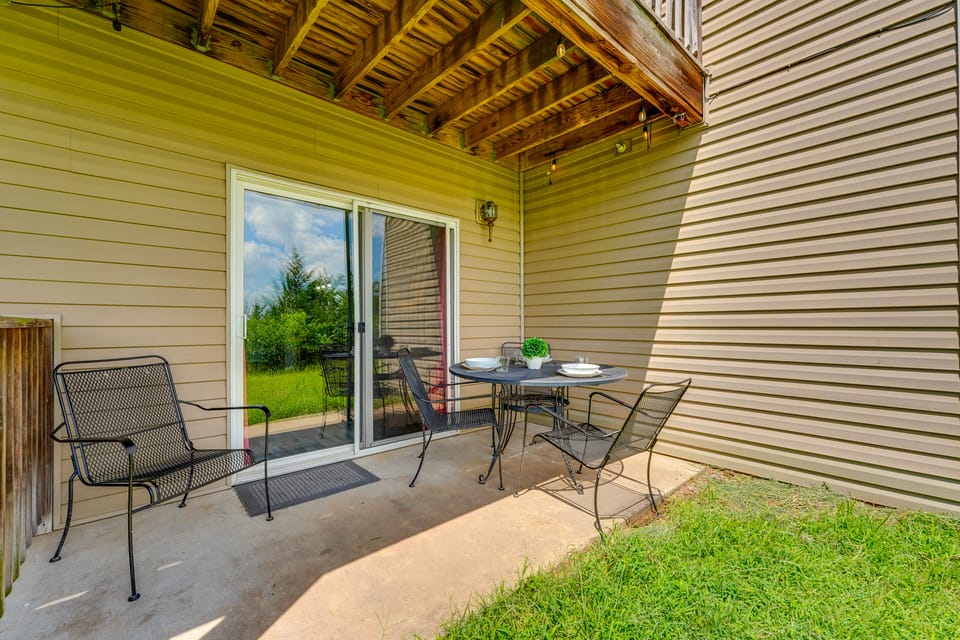 Branson Condo Near Shows, Dining & Table Rock Lake Apartment in Branson