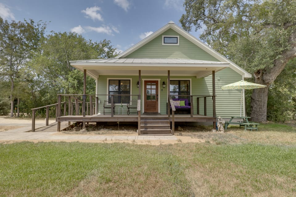 Boutique Retreat Minutes From Round Top! House in Texas