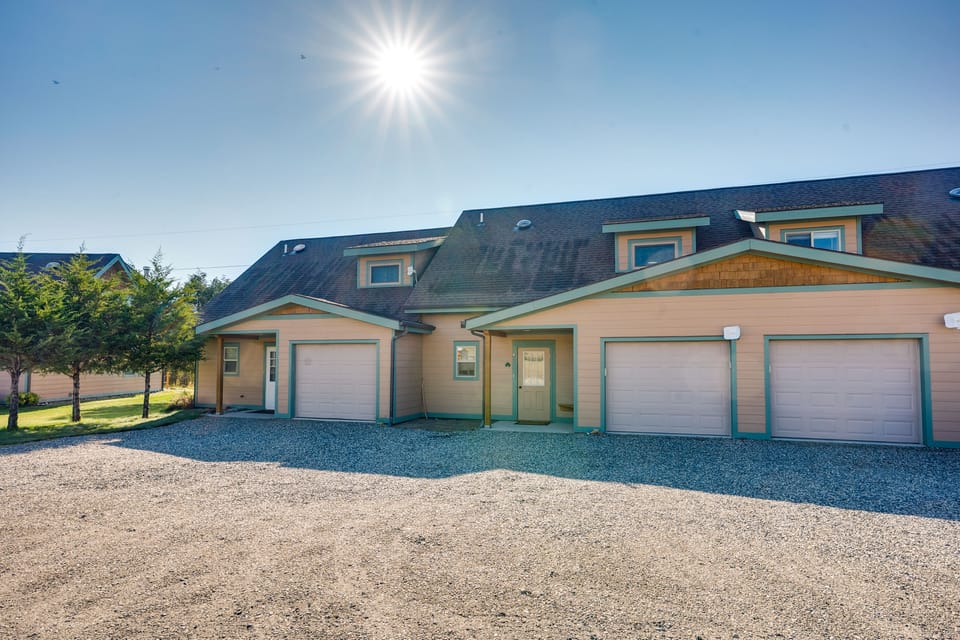 Walk to Yellowstone River! Emigrant Home w/ Patio House in Emigrant