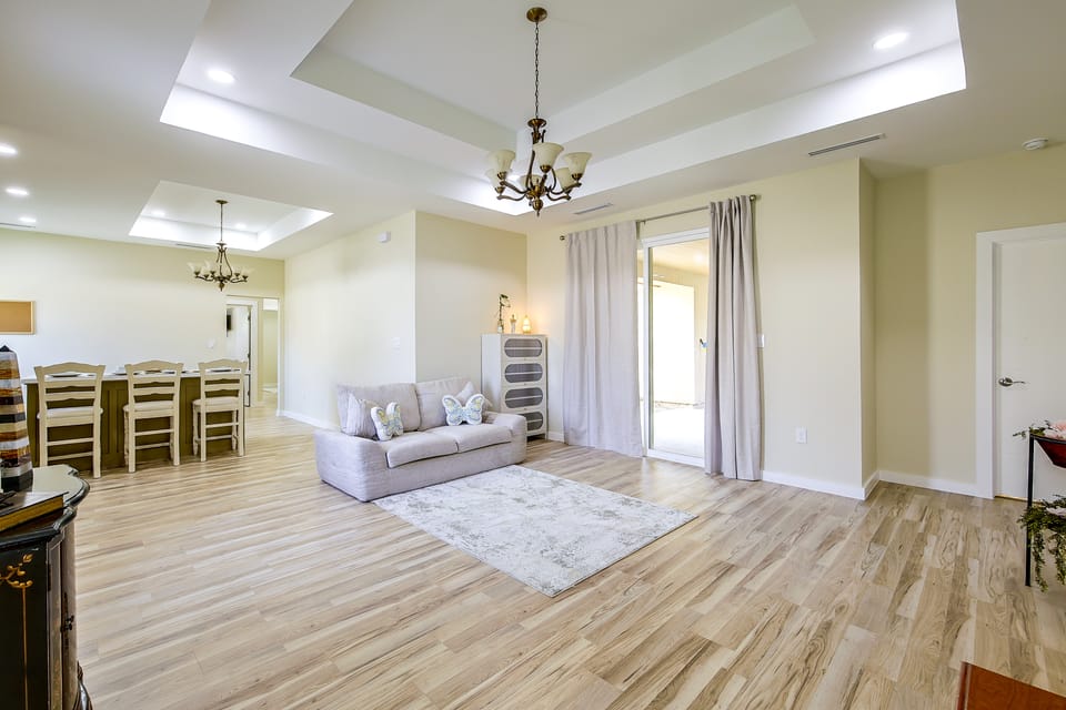Single Home: SpaceX, Hwy 511 & Beaches House in Brownsville