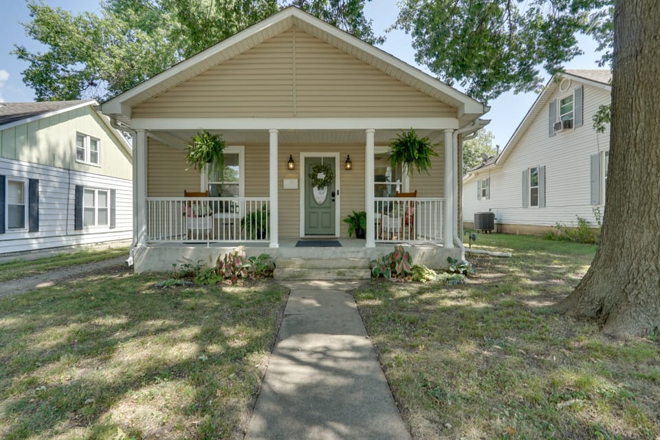 'Olive & Oak' Mid-Century Sedalia Home w/ Patio House in Missouri