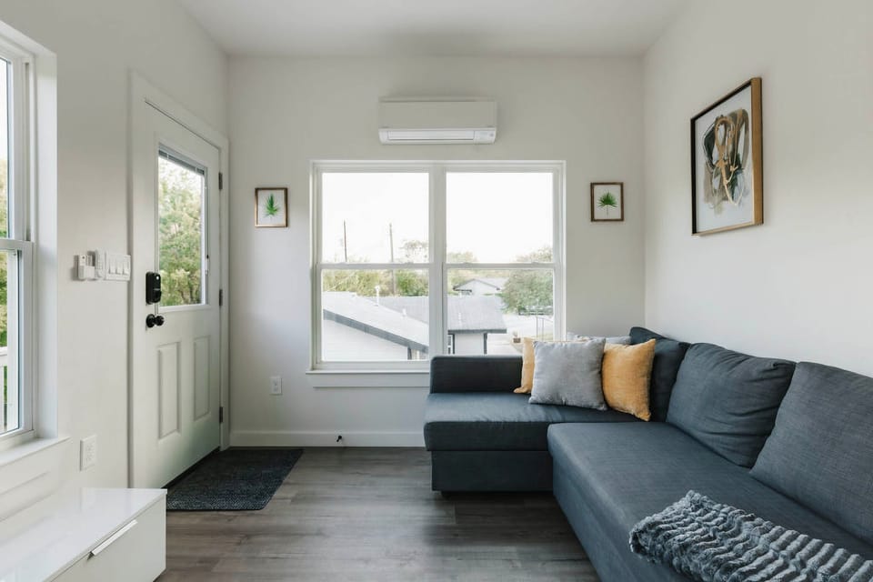East Austin Tiny Home - 4 Mi to Dtwn! House in Austin