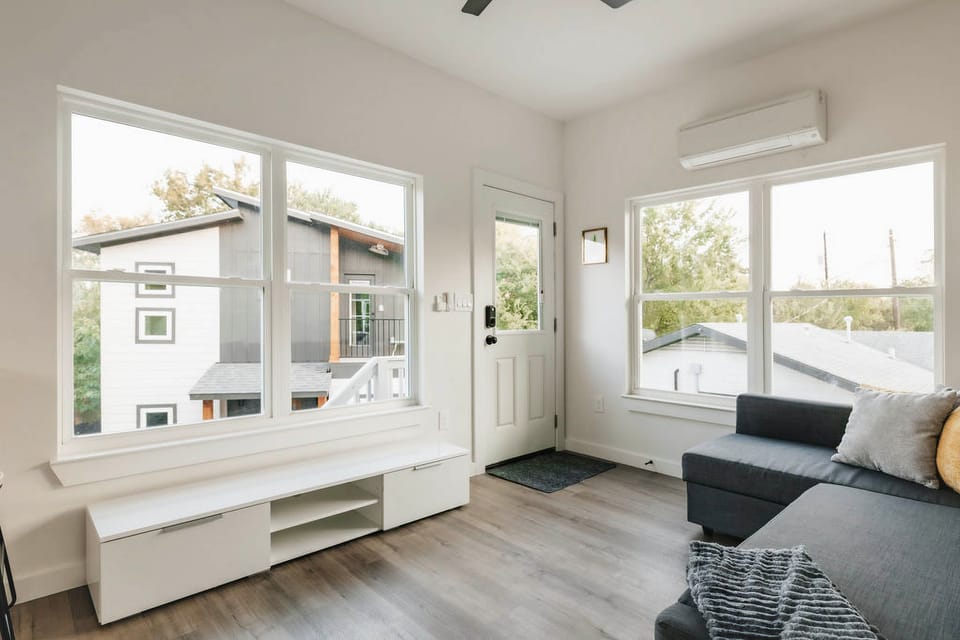 East Austin Tiny Home - 4 Mi to Dtwn! House in Austin