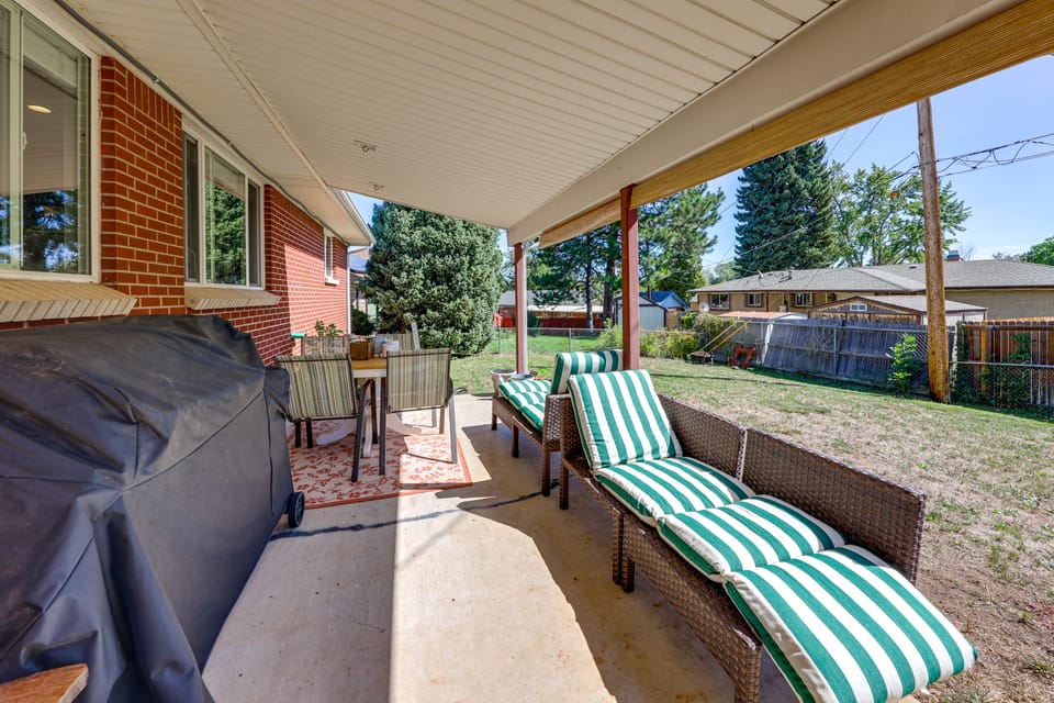 8 Mi to Red Rocks! Quiet Home w/ Patio & Yard House in Lakewood
