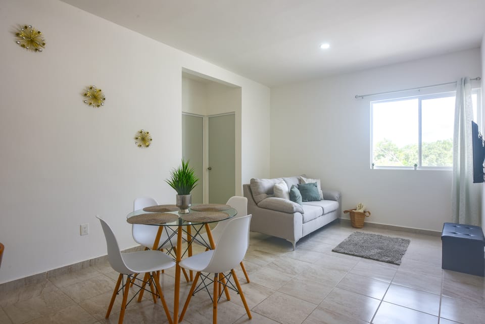 3 Mi to Beach! Condo w/ Pool in Puerto Morelos Apartment in State of Quintana Roo