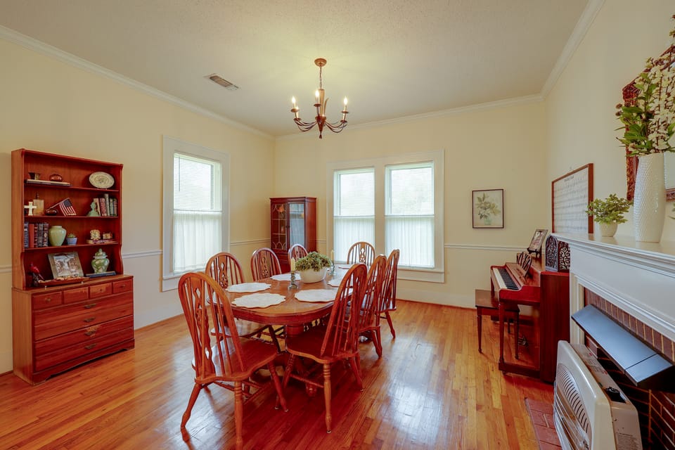 Peaceful Rayville Retreat, Day Trip to Monroe! House in Louisiana