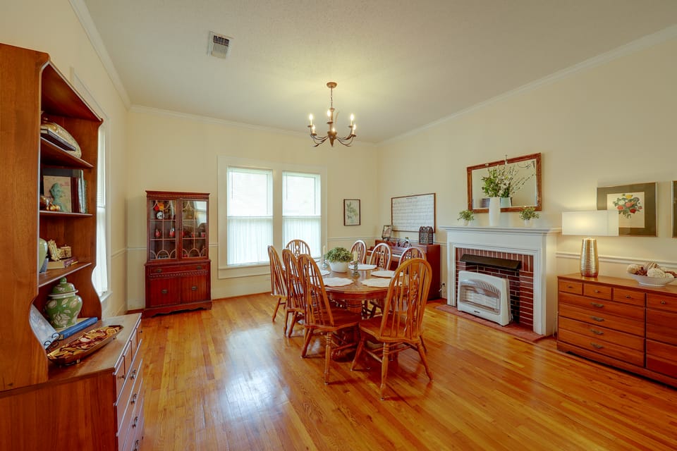 Peaceful Rayville Retreat, Day Trip to Monroe! House in Louisiana