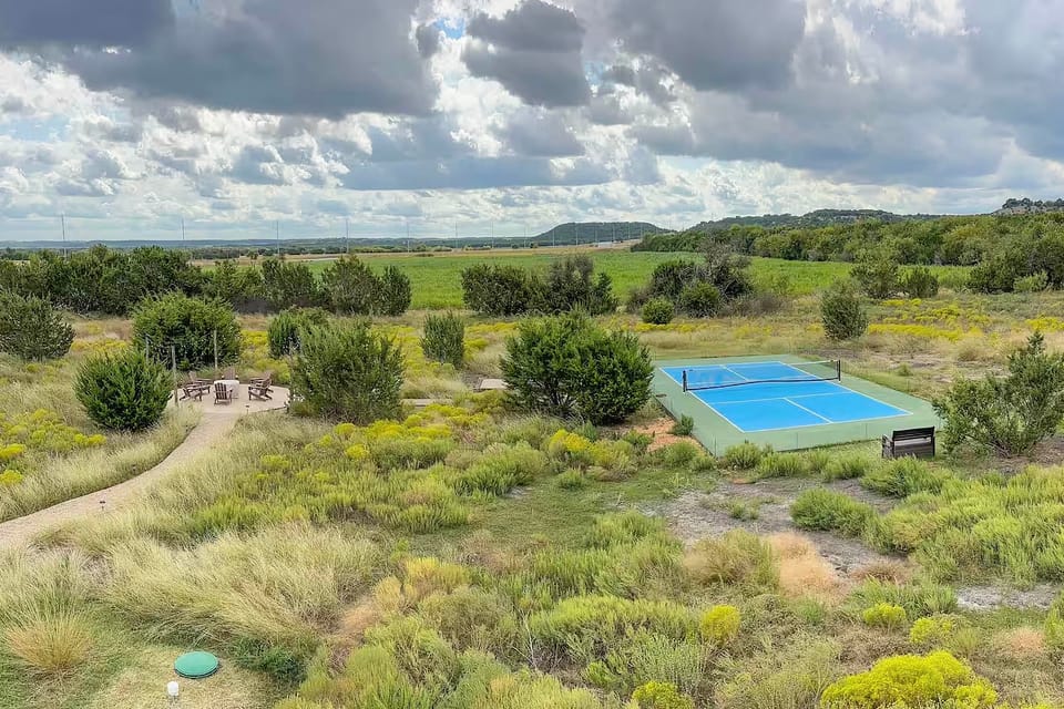 Private Pickleball Court! Family Glen Rose Getaway House in Texas
