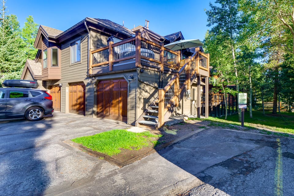 Steps to Dtwn & Peak 9 Lifts! Hot Tub Hideaway Apartment in Breckenridge