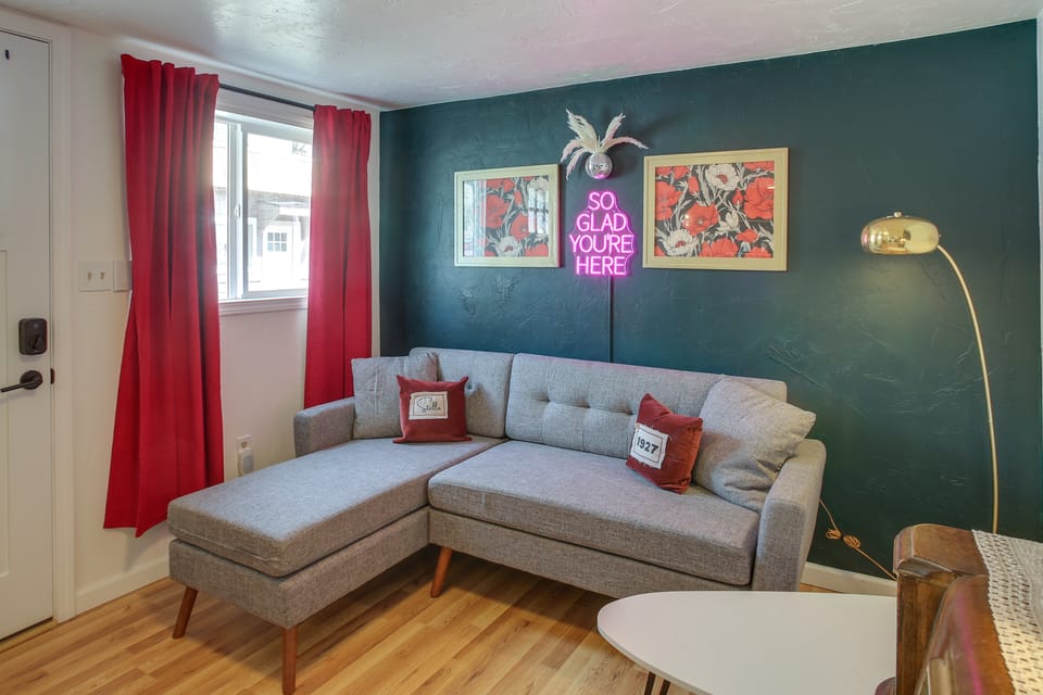 Units 4 & 5: Two Suites, Sleeps 4, 3 Mi to Dtwn Apartment in Spokane