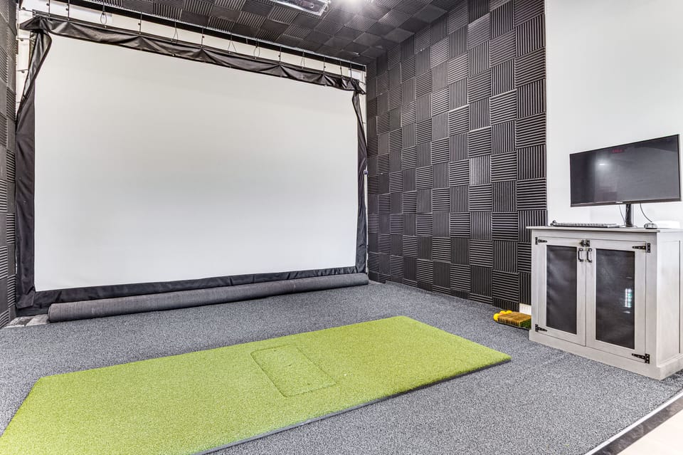 Golf Sim & Sports Arcade! Luxe Indy Escape Apartment in Indianapolis
