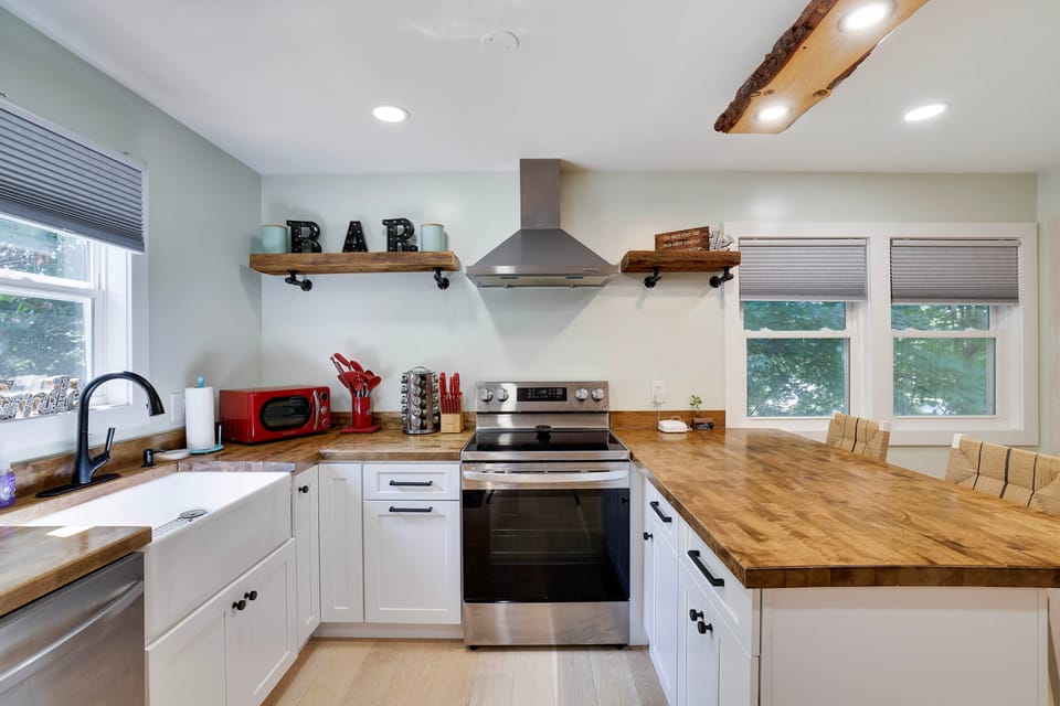 Tannersville Mtn Escape: Ski, Hike & Shop! Apartment in Tannersville