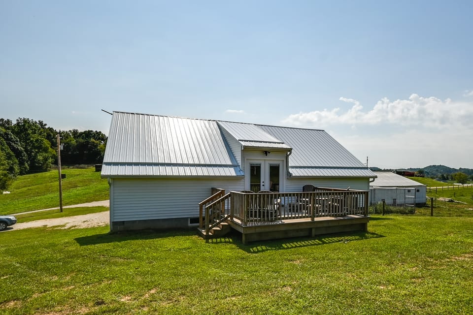 The Minnie House: Farm Retreat Near Cambridge House in Ohio