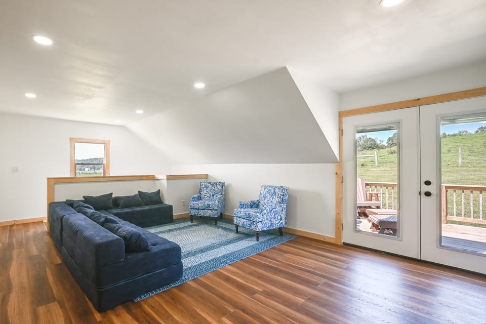 The Minnie House: Farm Retreat Near Cambridge House in Ohio