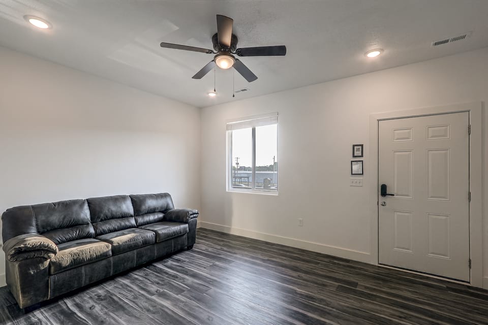 Stay Awhile! Convenient East Wichita Retreat Apartment in Wichita