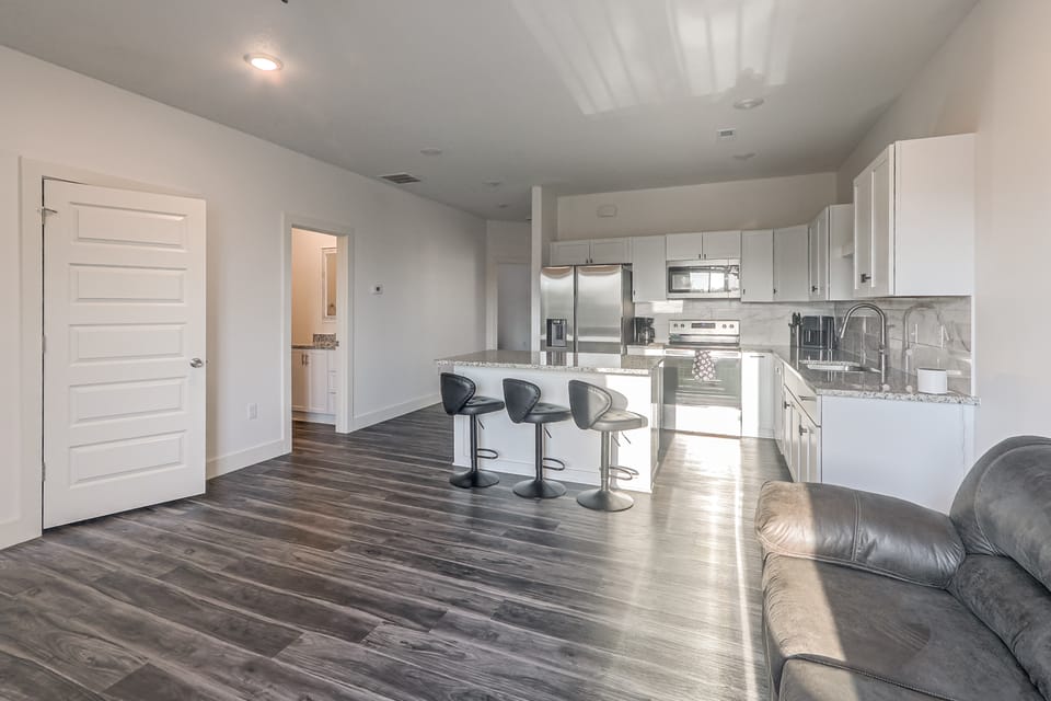 Stay Awhile! Convenient East Wichita Retreat Apartment in Wichita