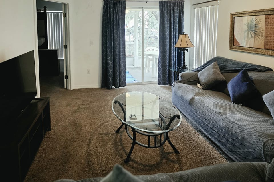 Pool Access! Kissimmee Gem, Enclosed Patio Apartment in Kissimmee