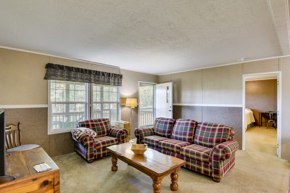 Quiet Extended Stay Near Rivanna River House in Shenandoah Valley