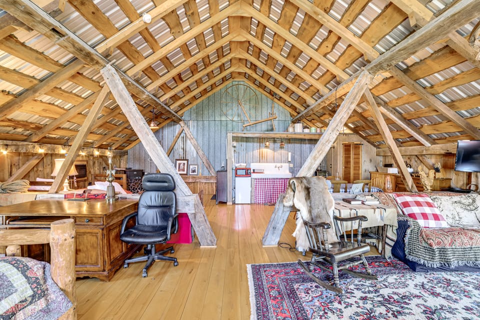 On-Site Pond: Scenic Farm Stay in Chenango County Apartment in New York
