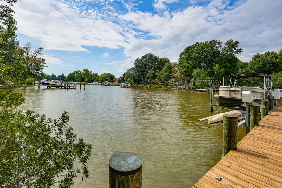 Waterfront Estate w/ Game Room & Dock! House in Maryland