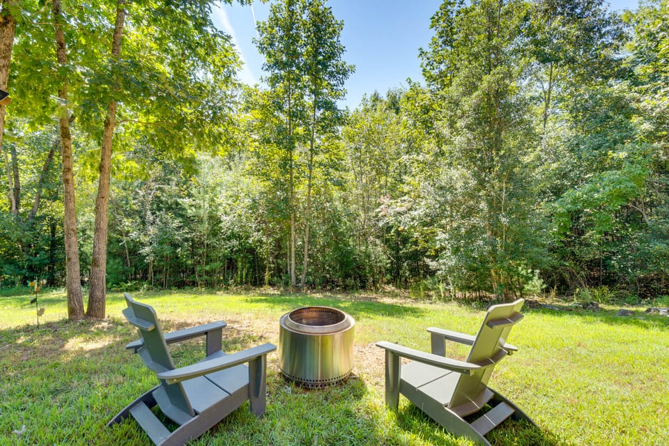 4 Mi to Cherokee Lake! Wooded Escape Near Hiking House in North Carolina