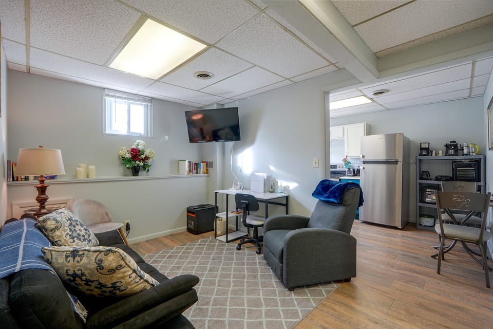 Explore Historic Ridgway! Apt w/ EV Charger House in Allegheny River