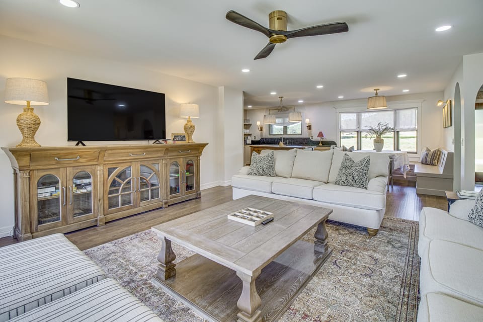Mtn Views, On the White River: Norfork Getaway House in Arkansas