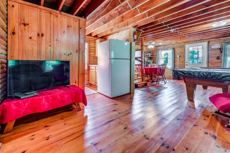 100-Acre Milan Cabin w/ Fire Pit & Shared Pond! House in Pennsylvania