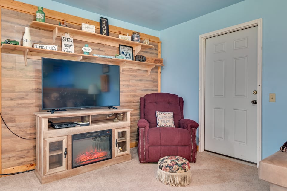 Hike, Fish & Unwind! Catskills Studio w/ Mtn Views Apartment in Hudson Valley