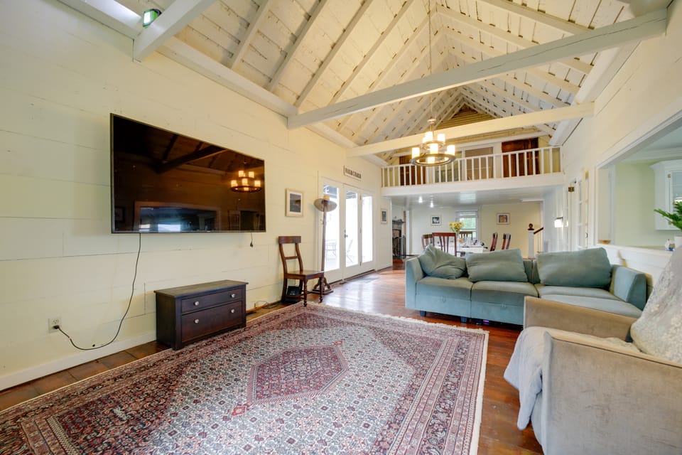 Landrum Farmhouse Retreat: Deck & Swim Spa House in South Carolina