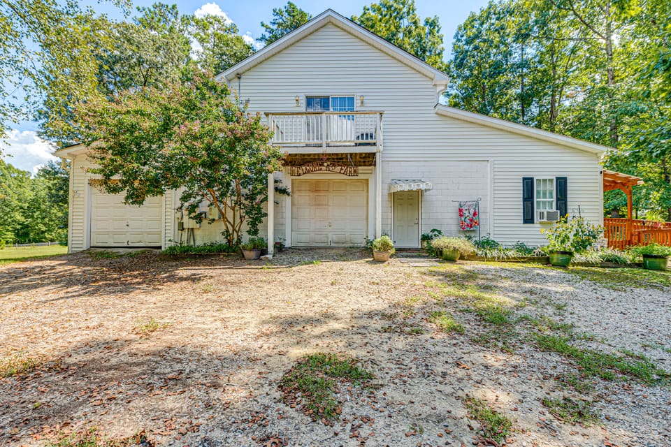 Raleigh-Area Farm Stay w/ Pond: Swim, Fish, Relax! Apartment in North Carolina