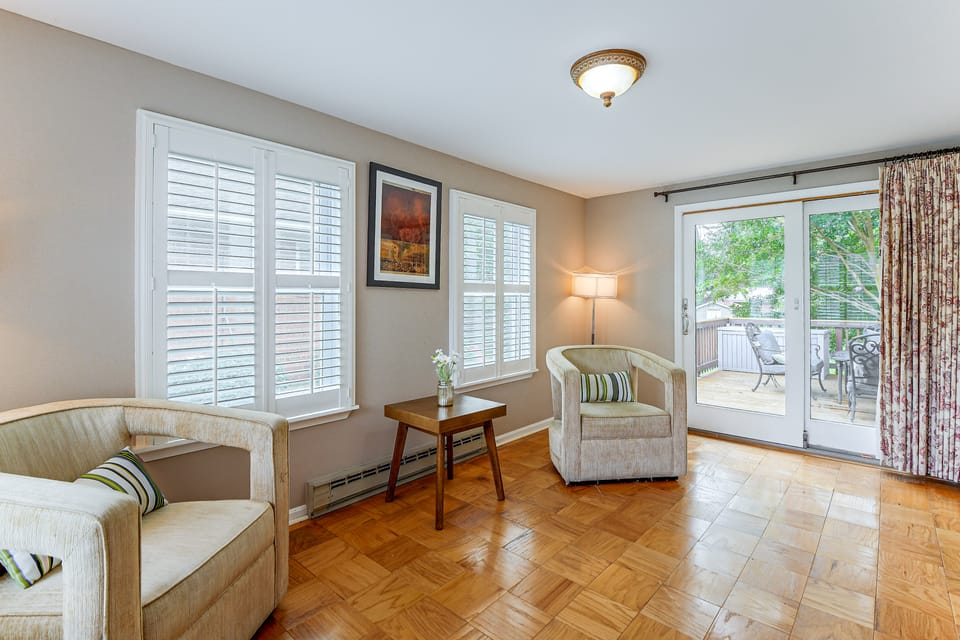 Large Deck & Yard w/ a View! Family Home Near DC House in White Oak