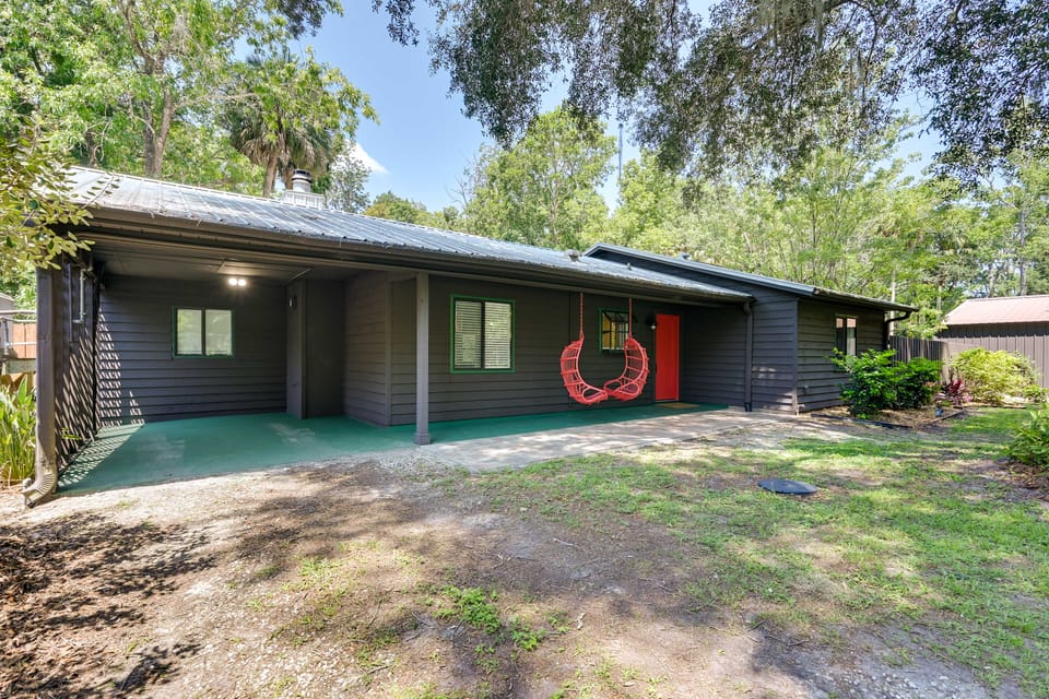Pelican House: Waterfront w/ Paddleboat and Kayaks House in Florida