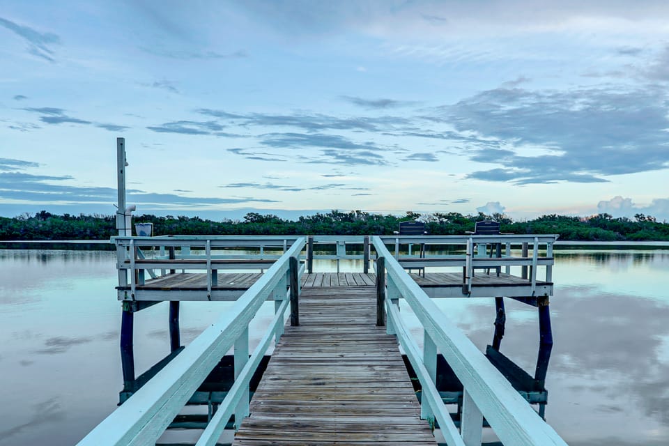 Boat Ramp, Fishing Pier & Game Room Retreat House in Edgewater