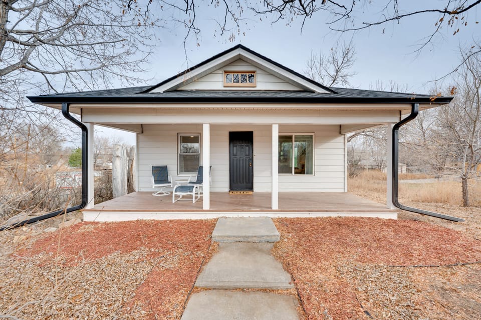 Spacious Duplex Duo: 14 Mi to Pearl Street Mall House in Erie