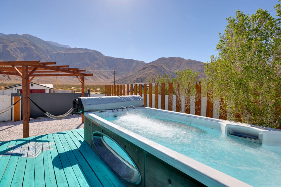 Palm Springs Artist's Hideaway: Hot Tub, Mtn Views House in Palm Springs
