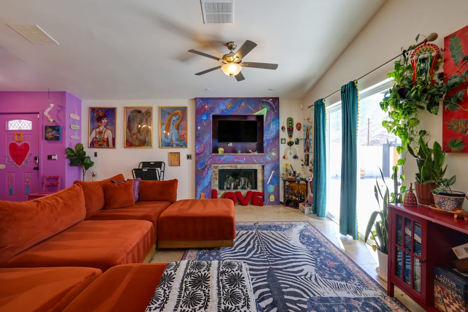 Palm Springs Artist's Hideaway: Hot Tub, Mtn Views House in Palm Springs