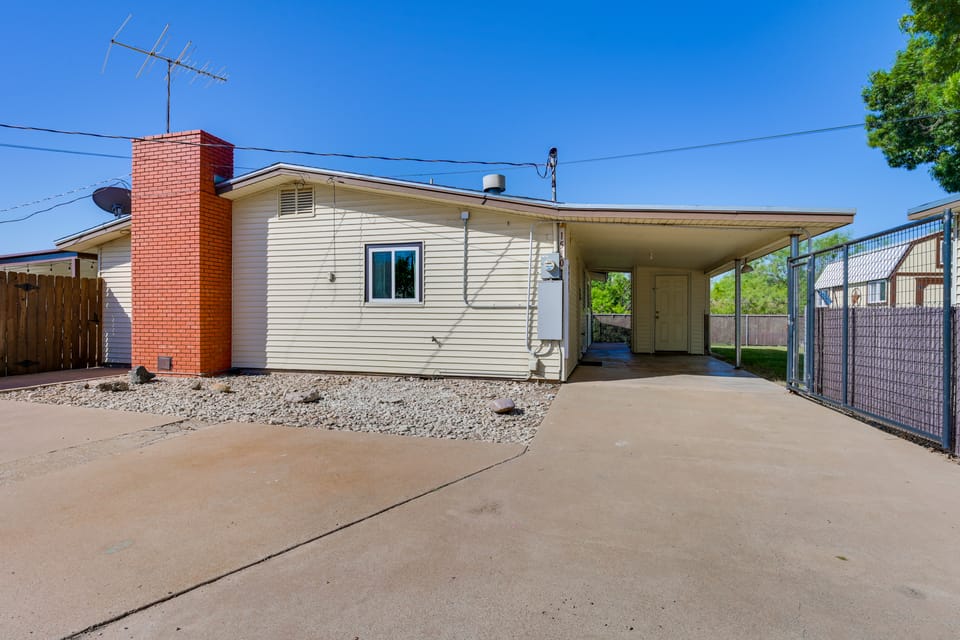 Bring Your Boat! Lake Nasworthy Family Escape House in San Angelo