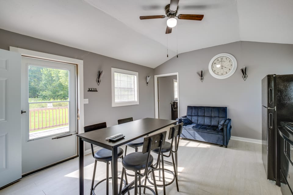 Dual-Deck Canton Escape w/ Spacious Yard! House in Mississippi