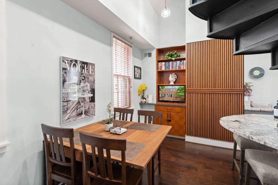 Walk to Waterfront! Old Town Alexandria Escape Apartment in Alexandria