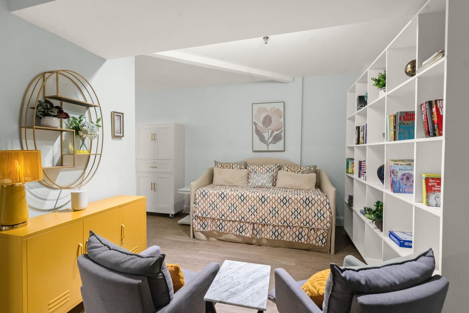 Walkable Old Town Retreat Near the Waterfront Apartment in Alexandria