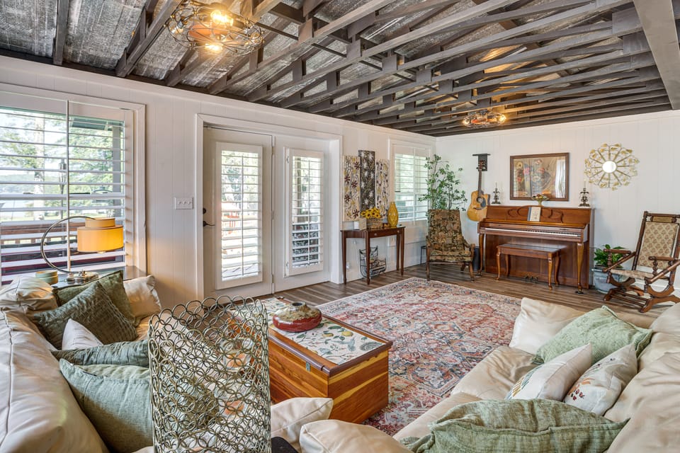 Boat Dock! Lakefront Family Retreat in Talladega House in Logan Martin Lake