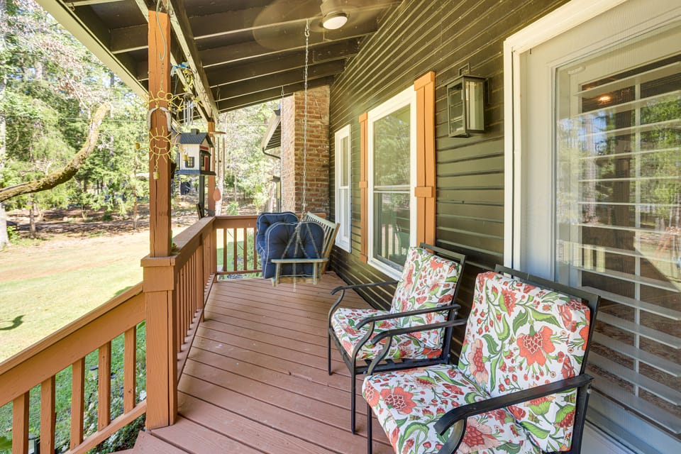 Boat Dock! Lakefront Family Retreat in Talladega House in Logan Martin Lake