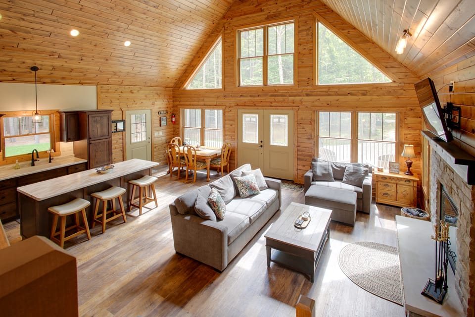 Fire Pit & On-Site Trails! Fish Creek A-Frame House in Door County